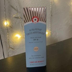 First Aid Beauty Tinted Moisturizer